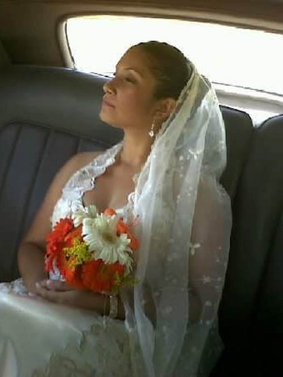 Los novios en la iglesia